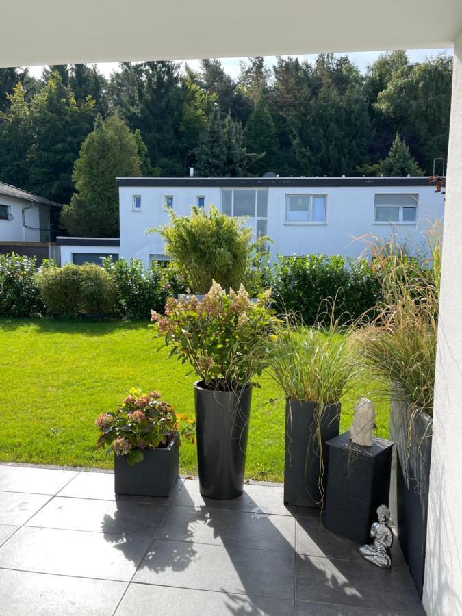 Gemütliche Villa am Waldrand in Taunusstein Exterior foto