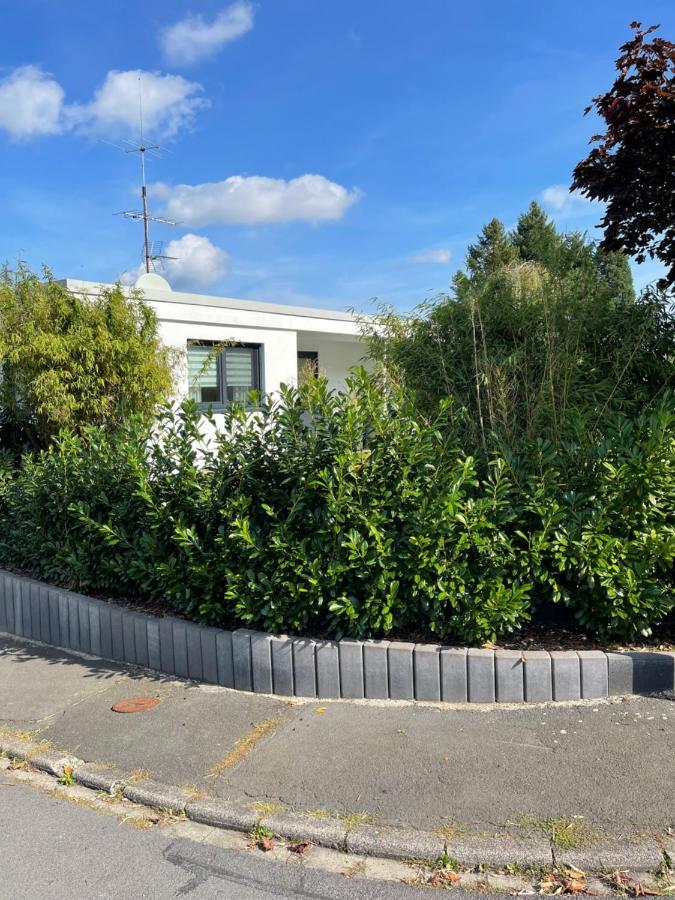Gemütliche Villa am Waldrand in Taunusstein Exterior foto